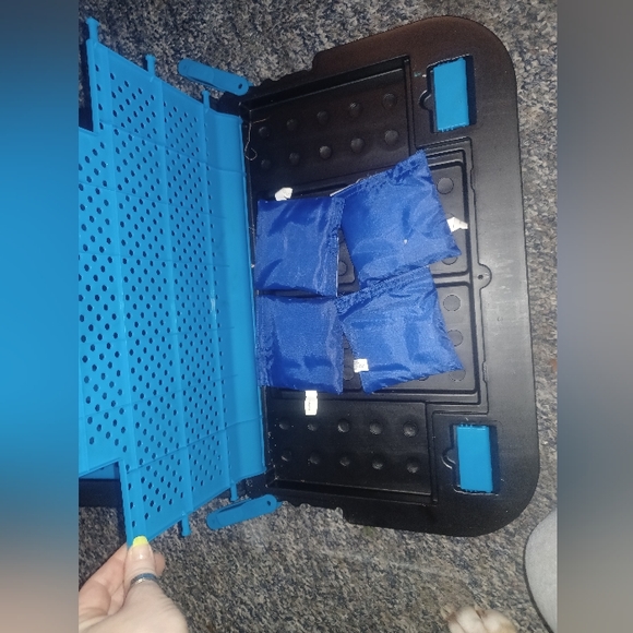 LIGHT UP BEAN BAG TOSS - Picture 3 of 6